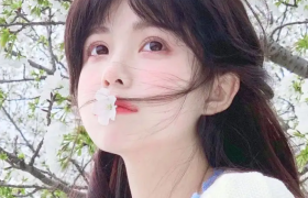 美女扒开尿囗给男人玩的动图：一场视觉与情感的盛宴