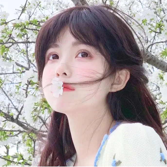 美女扒开尿囗给男人玩的动图：一场视觉与情感的盛宴